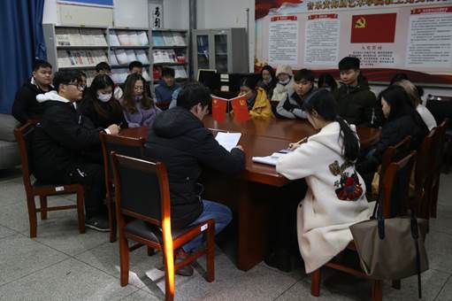 说明: C:\Users\Administrator\Desktop\六合彩开奖直播
党日活动-王嫚嫚\六合彩开奖直播
党日活动-王嫚嫚\党日活动开会环节 (3).JPG